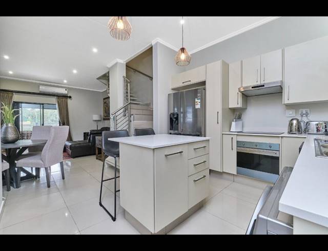 2 BEDROOM CLUSTER RENTED IN BRYANSTON